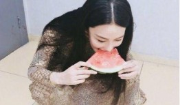 吃瓜裙分享,揭秘吃瓜裙背后的時尚潮流與社交現(xiàn)象